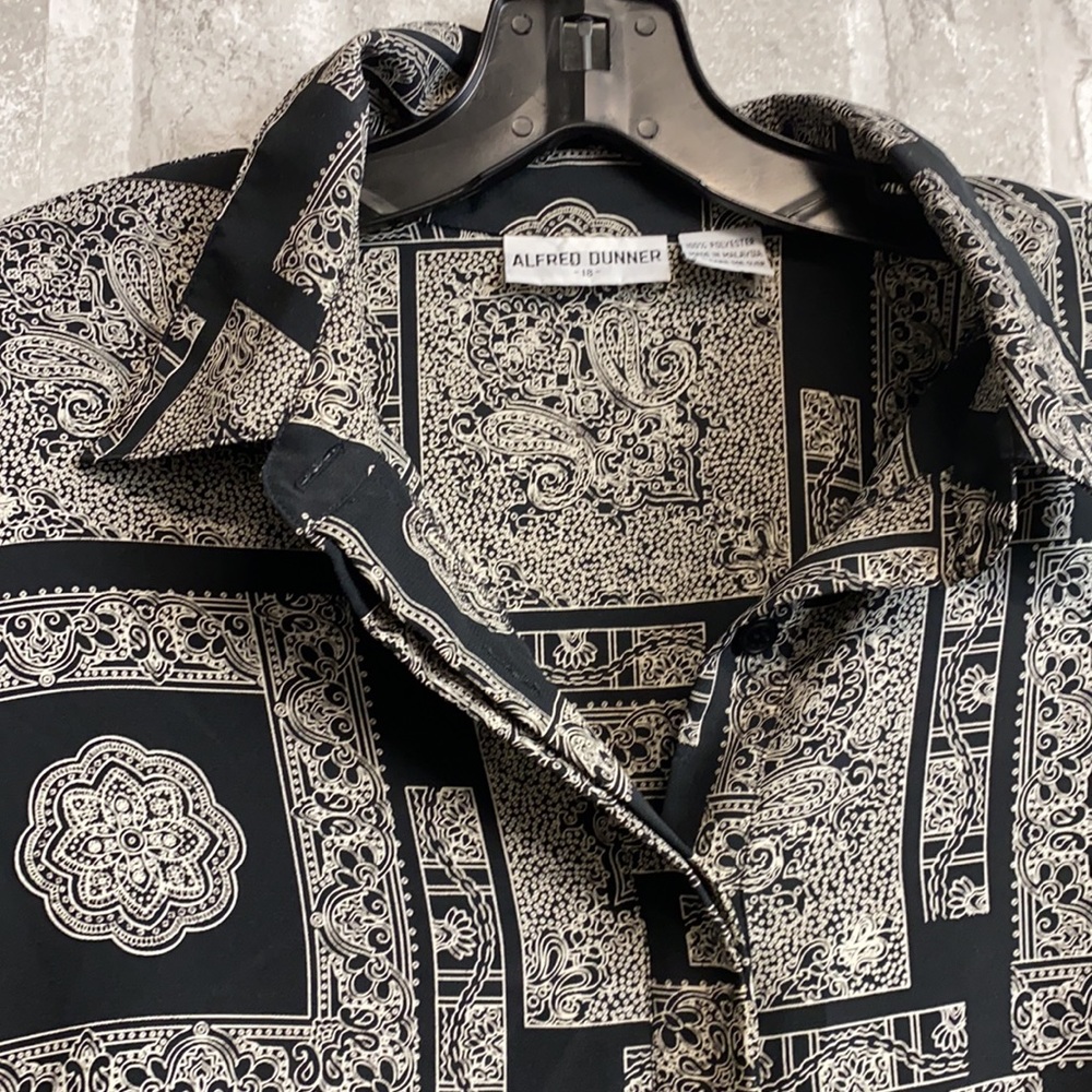 Alfred Dunner black & cream blouse shirt